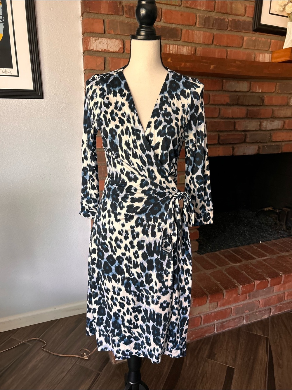 Diane von Furstenberg Julian Two Silk Jersey Wrap Dress Leopard Print Blue Sz 10